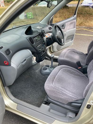 2002 Toyota Yaris