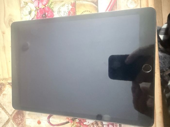 iPad 9 gen in excellent condition