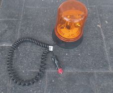 Magnetic roof beacon light