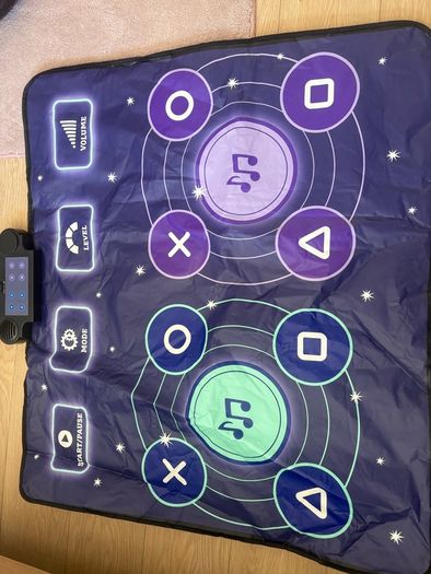 Dance mat