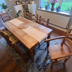 PRICE DROP Solid pine dining table with 8 chairs (6 single 2 carver)