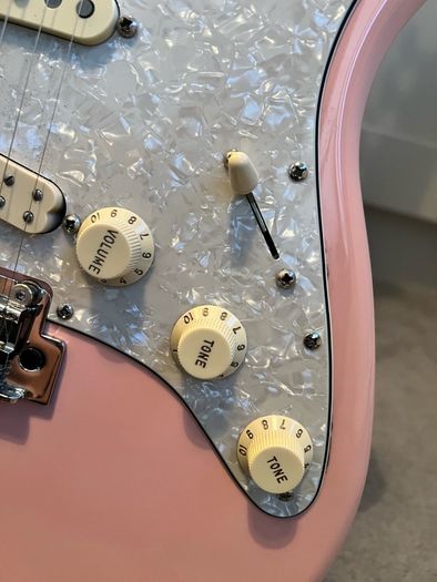 Fender Pickups Jet JS400 Stratocaster guitar with loads of upgrade
