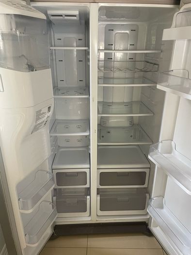 Samsung American Style Fridge Freezer
