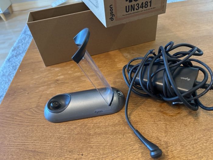 Dyson corrales charger