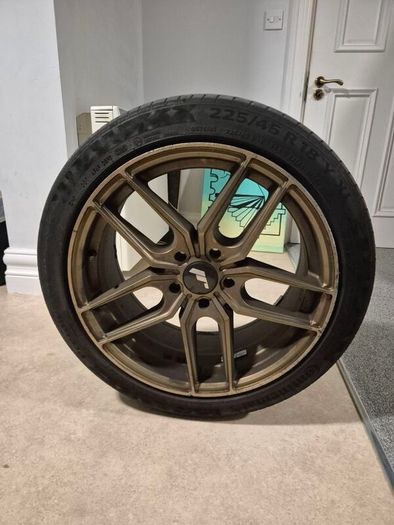 4 JR 18 wheels.5x114.3,perfect technical condition, 1 of them has some scratch marks, 3 good tyres, 2 bridgestone and 1 kumho..overall good wheels