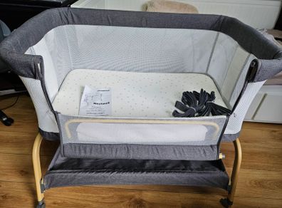 Baby bedside crib