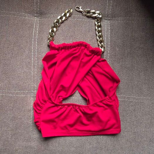Red Chain Wrap Over Top with gold chain, size 10