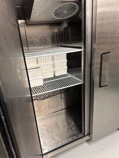 Commercial refrigerator