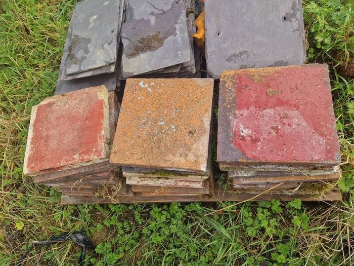 22 Quarry tiles 12by12inch
