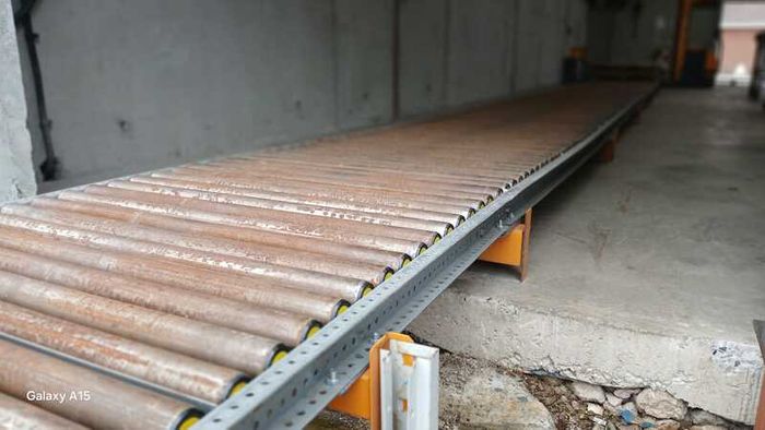 Heavy Duty Used Gravity 16 Roller Conveyor-24cm H (Ref:GRC08)