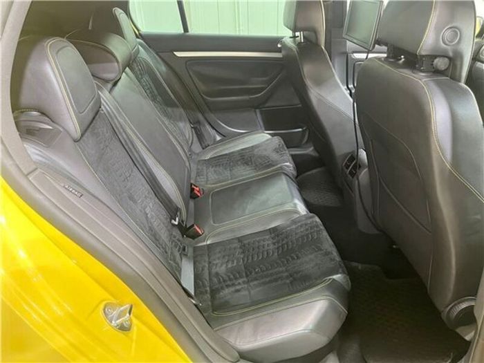 2009 VW Golf GTI Pirelli Edition only 66k kms!
