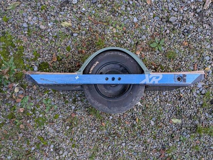 Onewheel Plus XR Electric Skateboard Fender and Charger