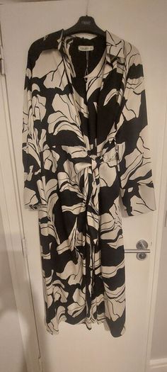 mono print midi dress size 16