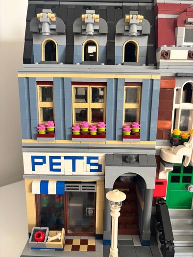 LEGO Creator Lot 6 Sets - 10232 10251 10246 10260 10218 10243