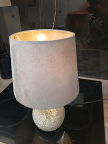 Cracked glass table lamp