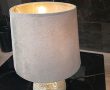 Cracked glass table lamp