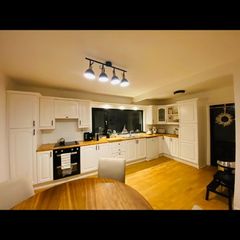 Solid Oak Kitchen (painted white)