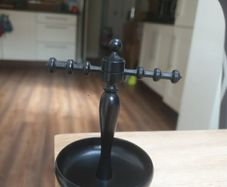 Victorain Ebony Ring Stand