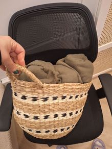 Basket + 2 Blankets