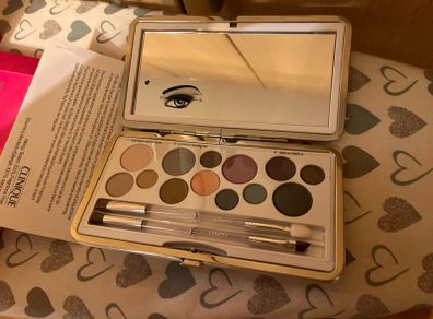 eyeshadow