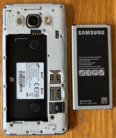 Samsung Galaxy J5 dual sim , SIM Free