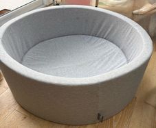 Baby ball pit