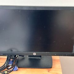 HP P222v monitor sceen 21.5"