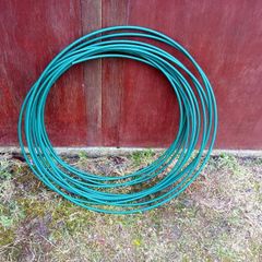 Plastic oil feed pipe