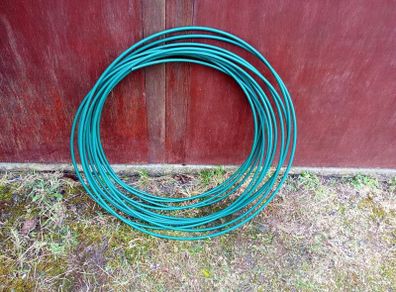 Plastic oil feed pipe