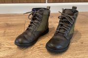 Boots Clarks size 12 or EU30