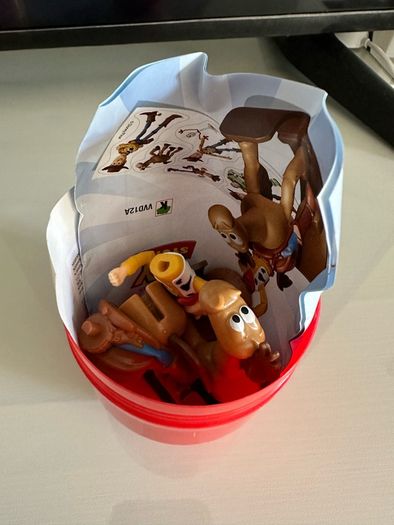 Toy Story, giant Kinder toy