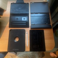 iPad Air 3 (64GB) + Apple Pencil + 3 Cases
