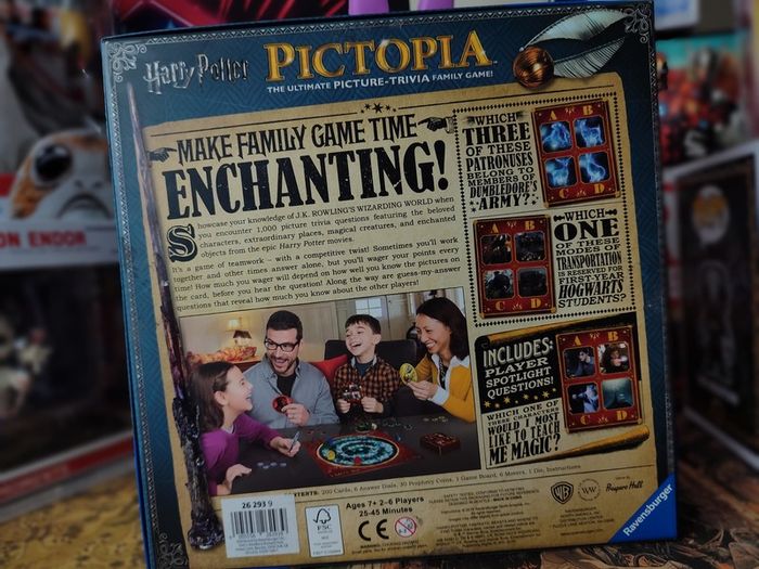 Pictopia ! Harry Potter Edition ! The Ultimate Picture-Trivia Family Game ! Includes Fantastic Books ! by Ravensburger !