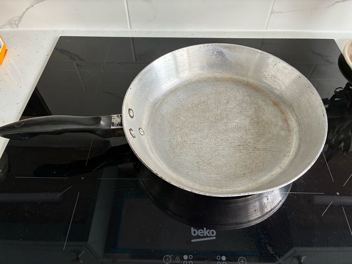 Large Deep Frying Pan
