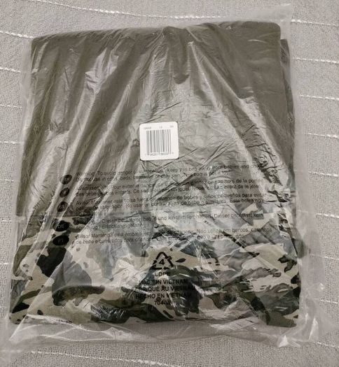 Under Armour Camo Hoodie L New