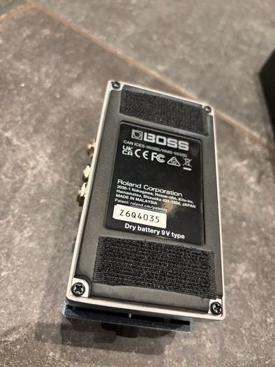 Boss IR-2 Amp and Cabinet Simulator Pedal with Box