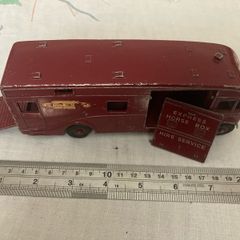Dinky / Meccano 581. British Railways horse box. Restoration with side door broken.