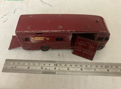 Dinky / Meccano 581. British Railways horse box. Restoration with side door broken.