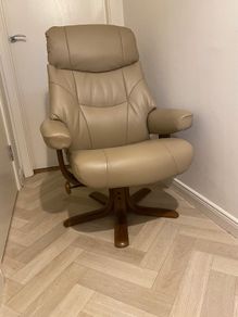 Armchair, swivel + reclinable with foot rest