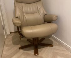 Armchair, swivel + reclinable with foot rest