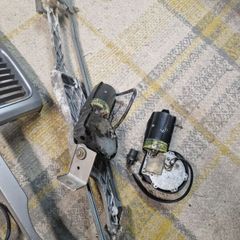 BMW E34 wiper motor and assembly