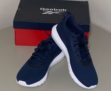 Reebox navy runners (size 8.5)