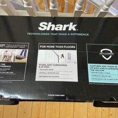 Shark CV100UKT Bagless Cylinder Vacuum Cleaner