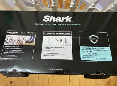 Shark CV100UKT Bagless Cylinder Vacuum Cleaner