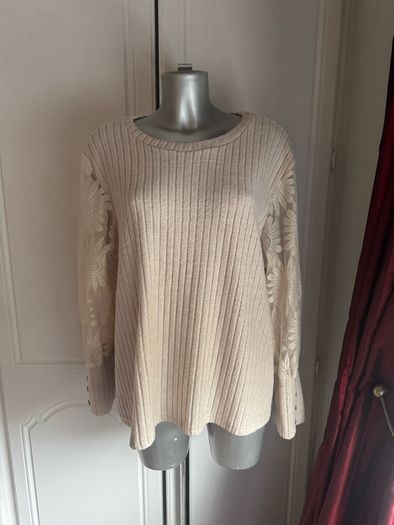Beige lace sleeves Shein blouse size 2XL UK20 EU48 Postage included
