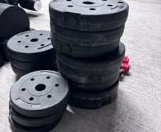 Set of adjustable dumbbells