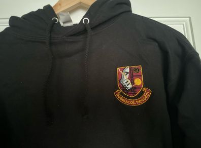 Pobalscoil Neasain TY hoodie Nessans