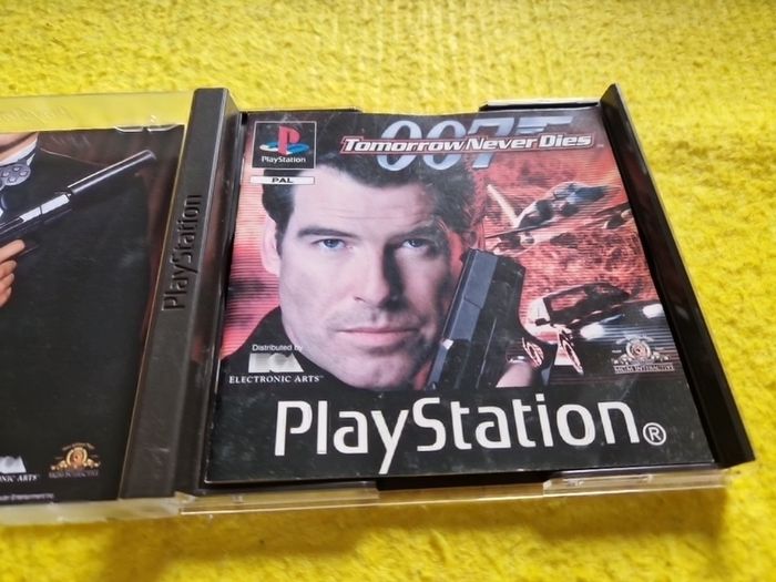 007 Tomorrow never Dies PlayStation1 Ps1 PlayStation2 Ps2 games Original
