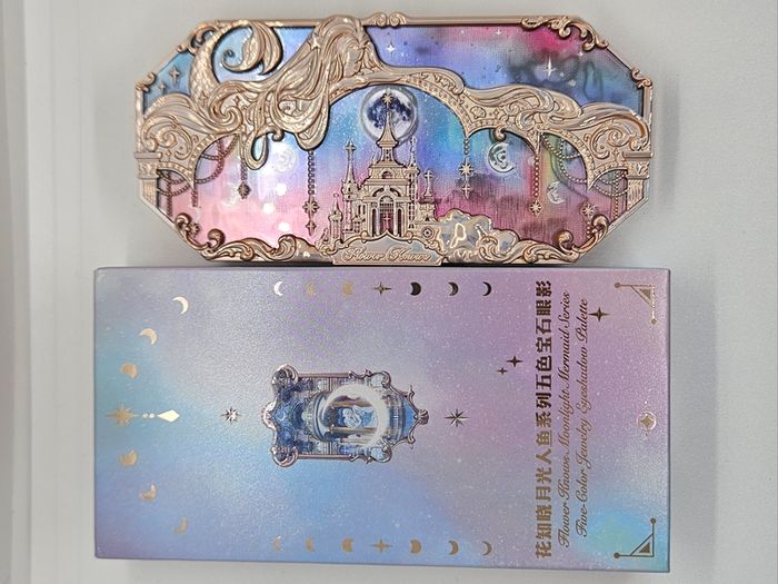 Flower Knows Moonlight Mermaid Jewelry Eyeshadow Palette in 03 Ocean Siren