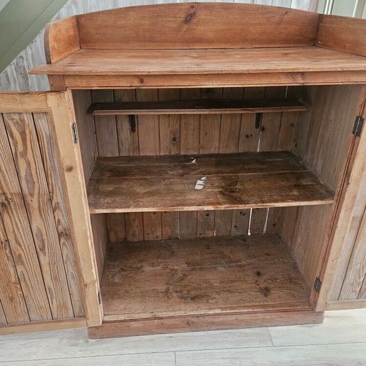 old Irish Pine kitchen press